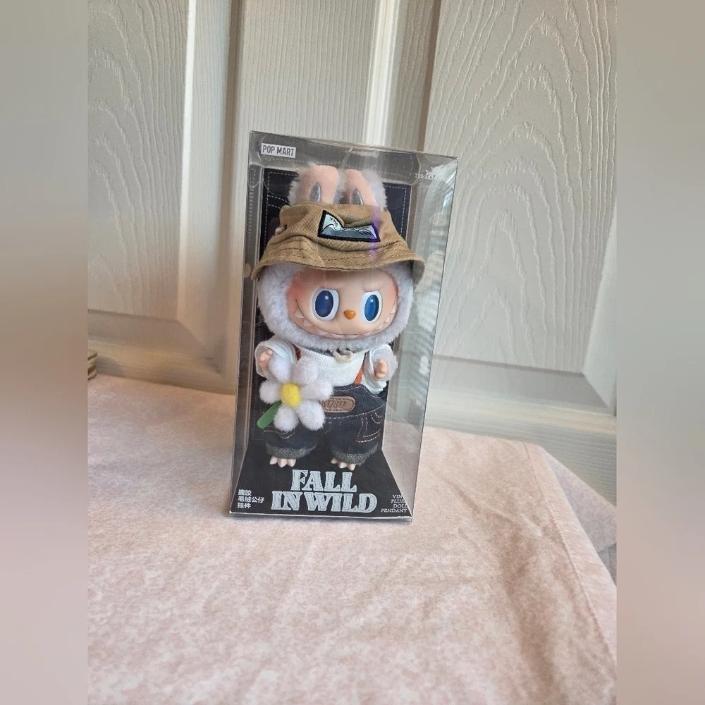Pop Mart Labubu – The Monsters “Fall In Wild” Vinyl Plush Pendant (BNIB, Sealed) - Picture 5 of 8